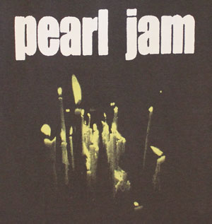  Pearl Jam Men's Candle T-Shirt Charcoal Small : Clothing, Shoes  & Jewelry