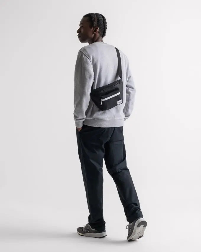 Herschel Seventeen Hip Pack - Black/White